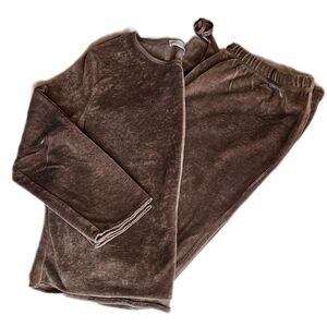 Anne Lewis Brown Plush Pajama Set (RARE Never Worn)